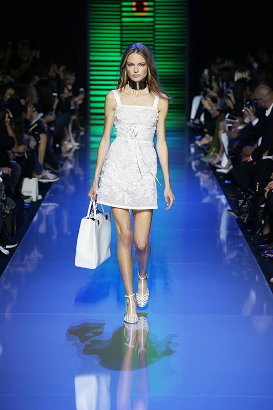 Elie Saab Ready-to-Wear Spring Summer 2016 Fashion Show